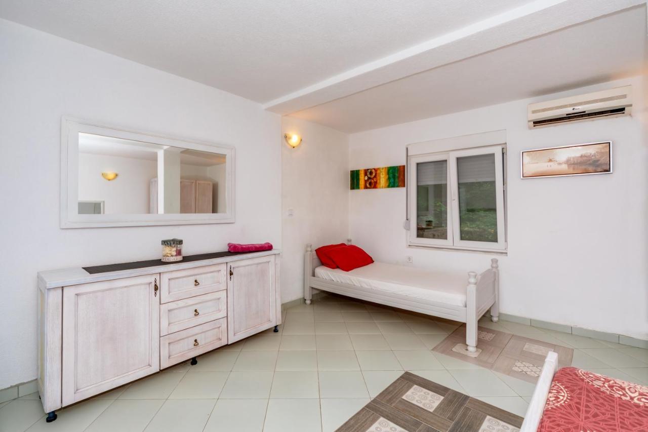 Apartmani Lira Sutomore Esterno foto