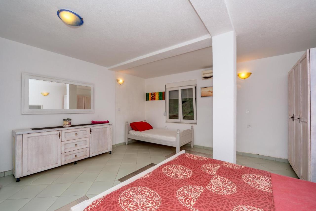 Apartmani Lira Sutomore Esterno foto