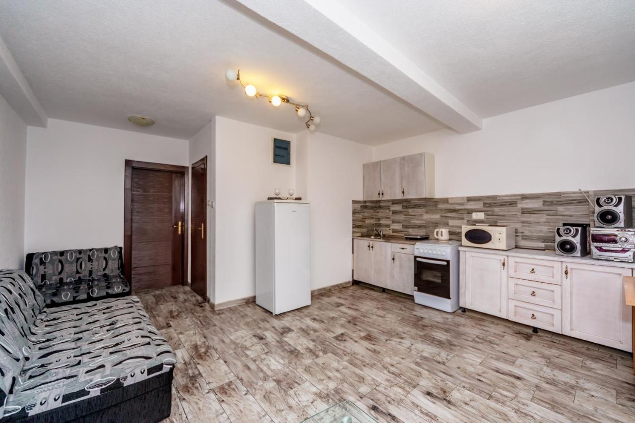 Apartmani Lira Sutomore Esterno foto