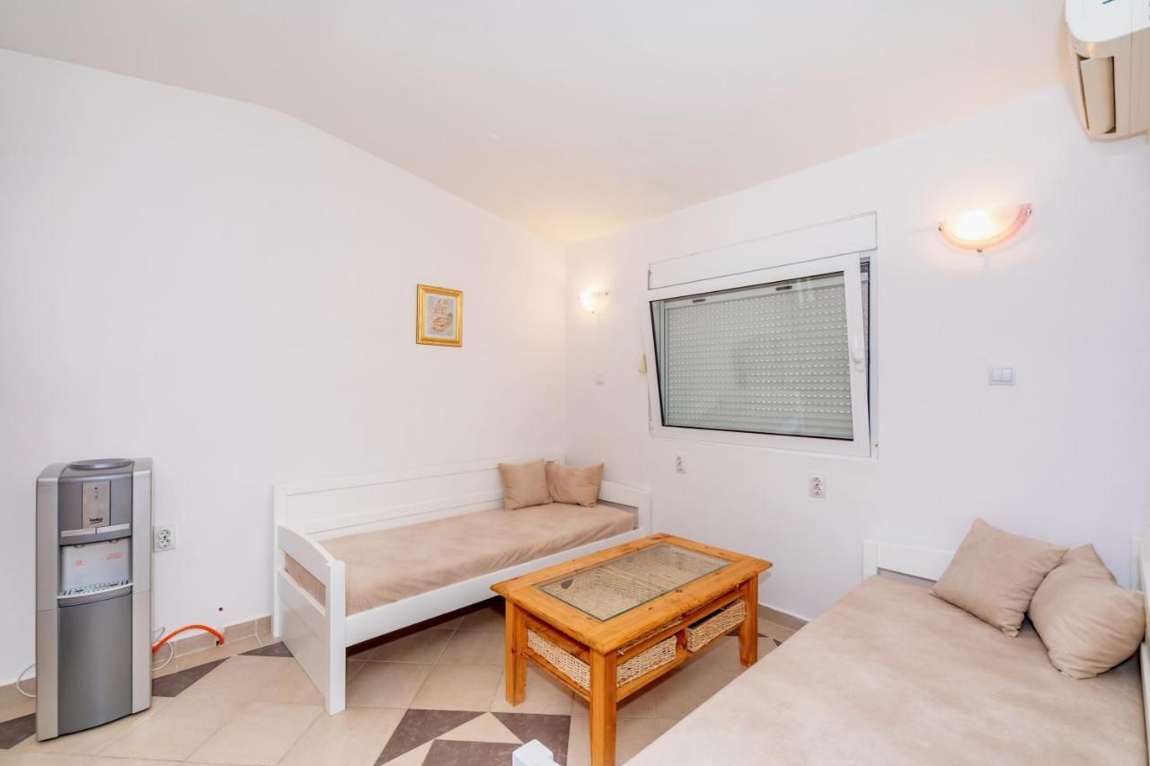 Apartmani Lira Sutomore Esterno foto