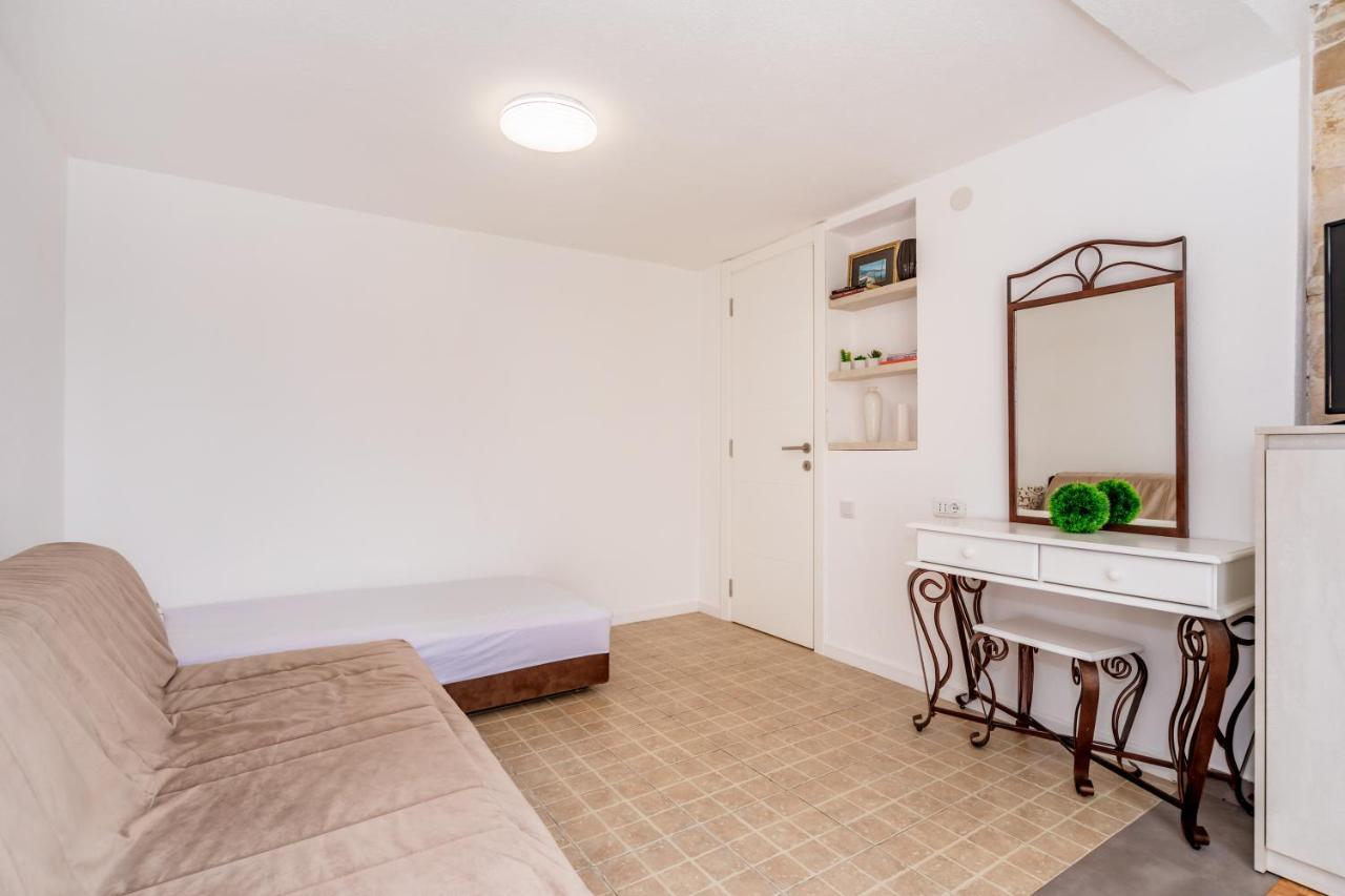 Apartmani Lira Sutomore Esterno foto