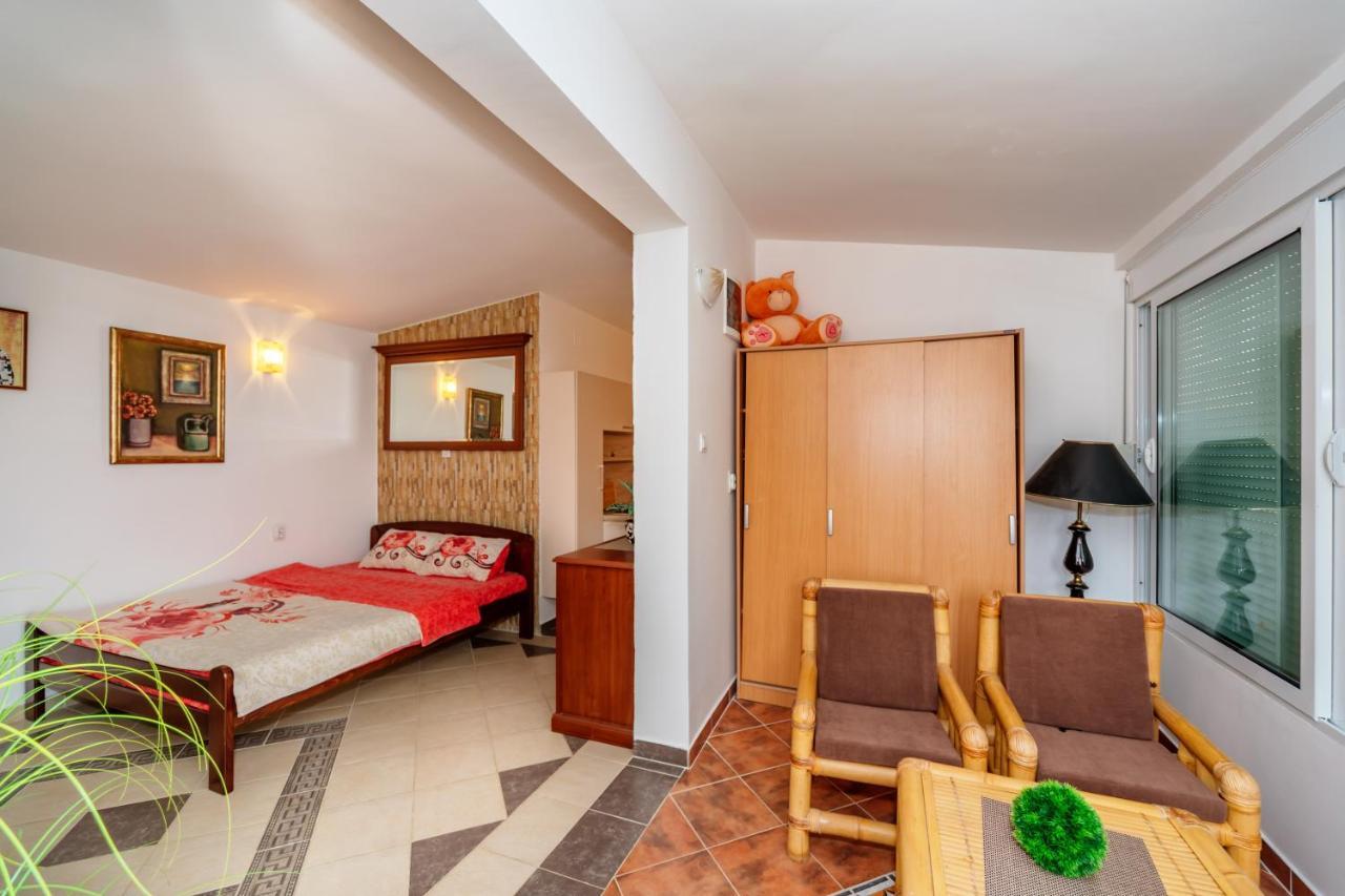 Apartmani Lira Sutomore Esterno foto