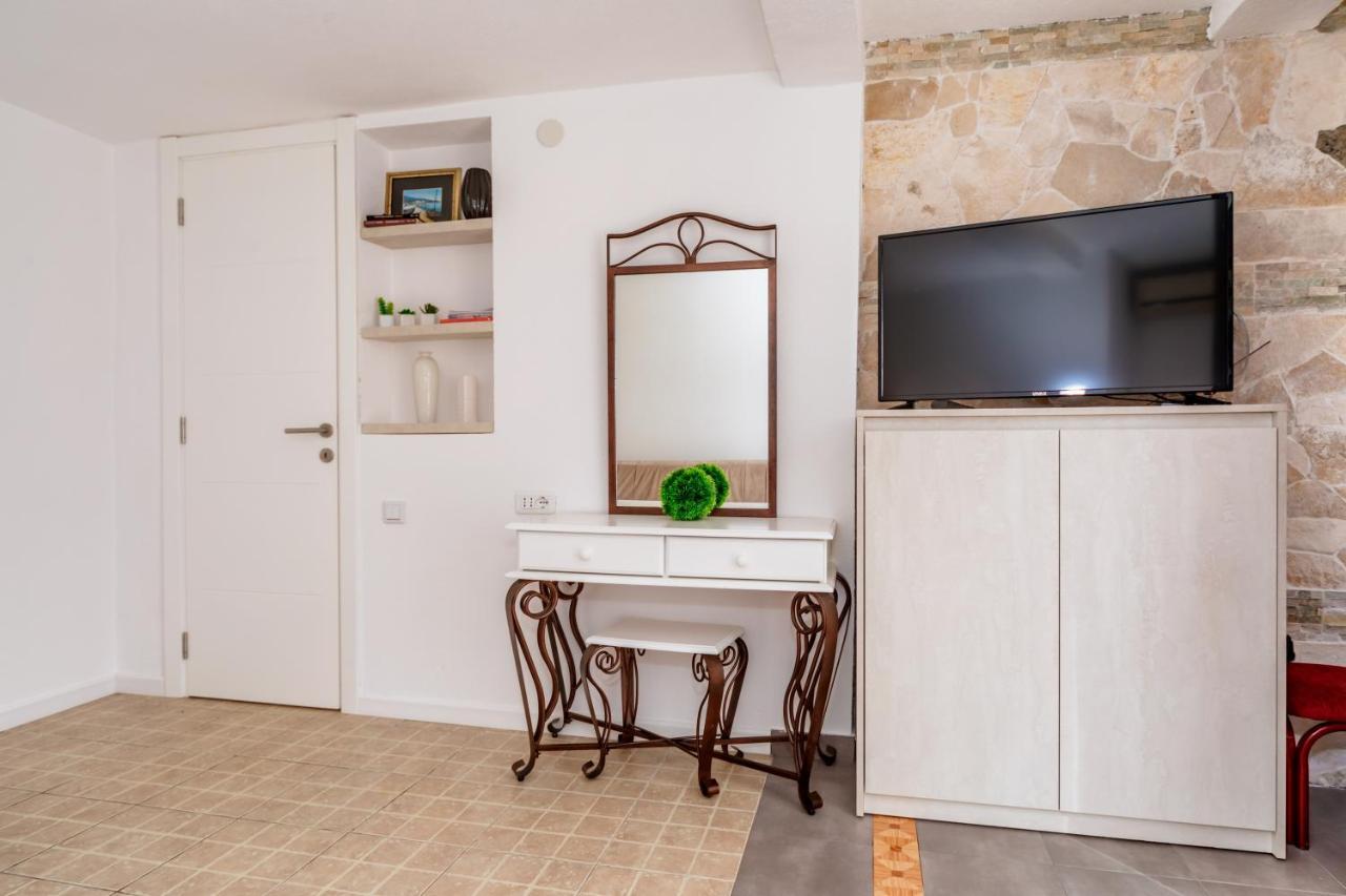 Apartmani Lira Sutomore Esterno foto